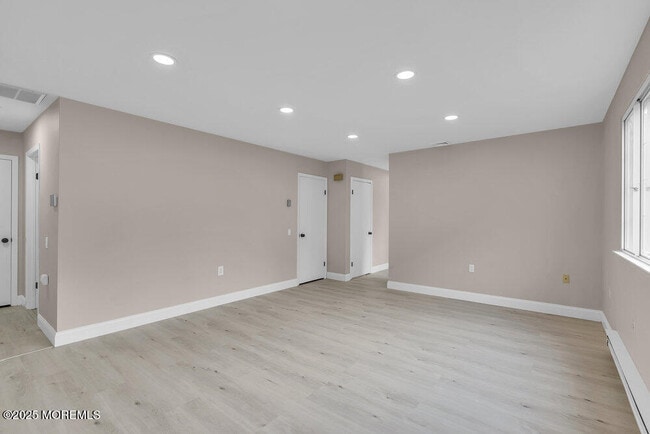 Building Photo - 9A Juniper Ln