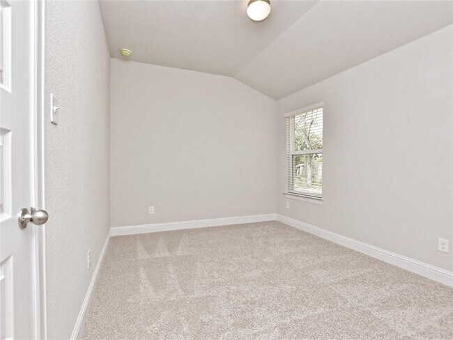 Building Photo - 8116 Bronco Ln