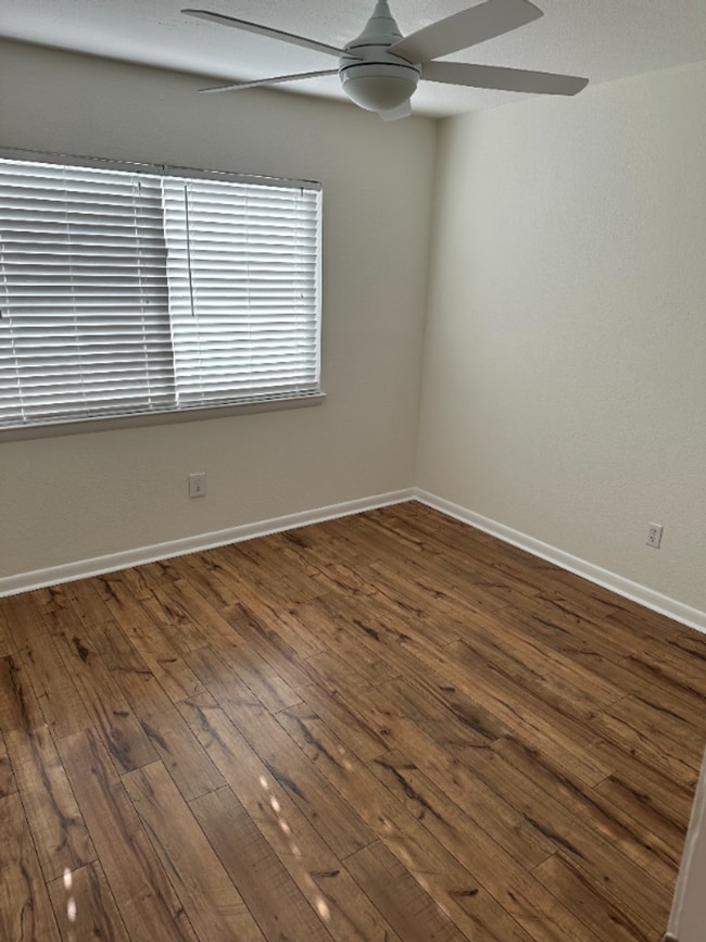 Building Photo - Prime Mt. Pleasant Condo Living!