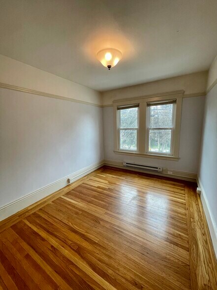 Building Photo - 1309 Kansas St