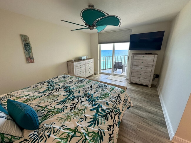 Building Photo - 5420 N Ocean Dr