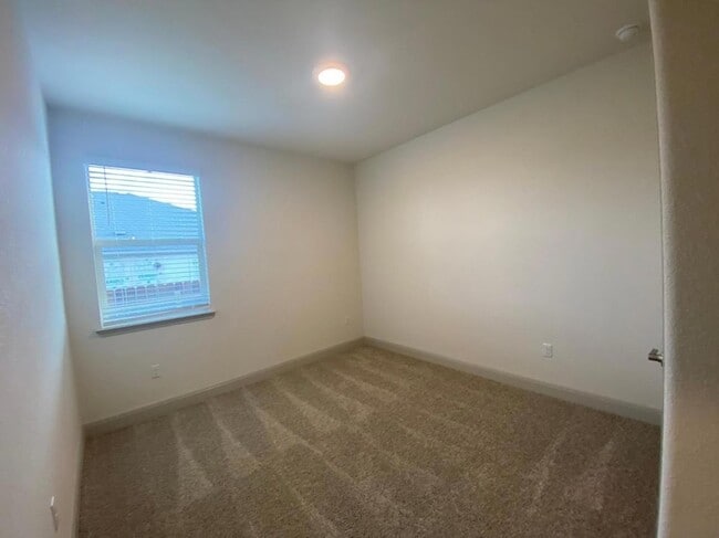 Building Photo - 18024 Stefano Dr