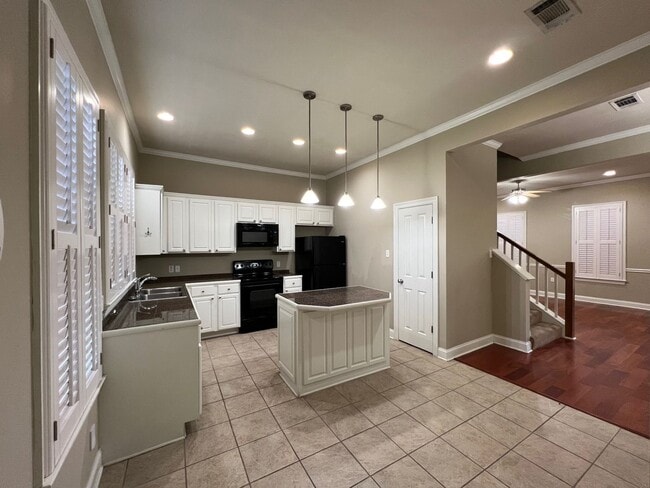 Building Photo - 1319 Bromley Park Dr