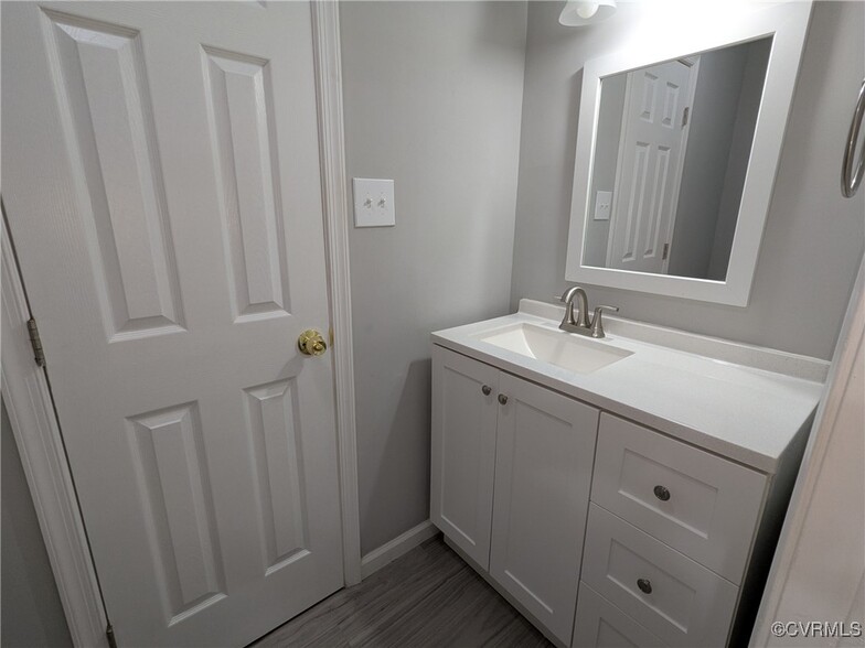 Building Photo - 10624 Sarata Ln