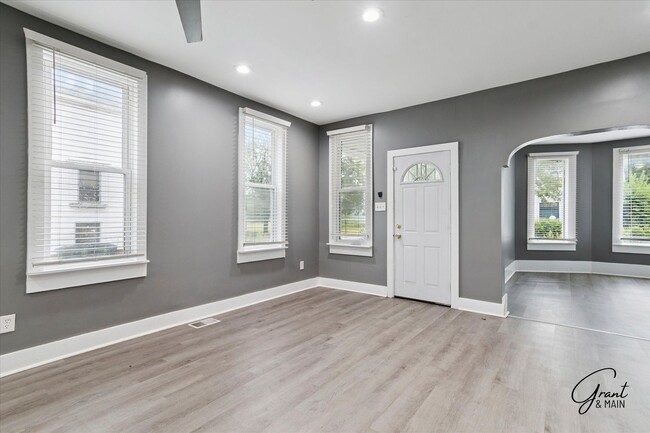 Building Photo - 6 bedroom 2 bath $2095