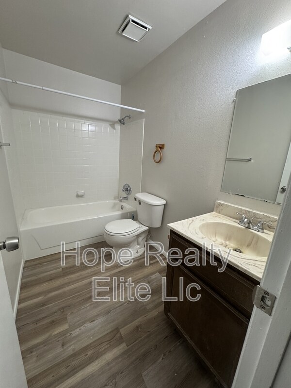 Building Photo - 2463 Astrozon Cir