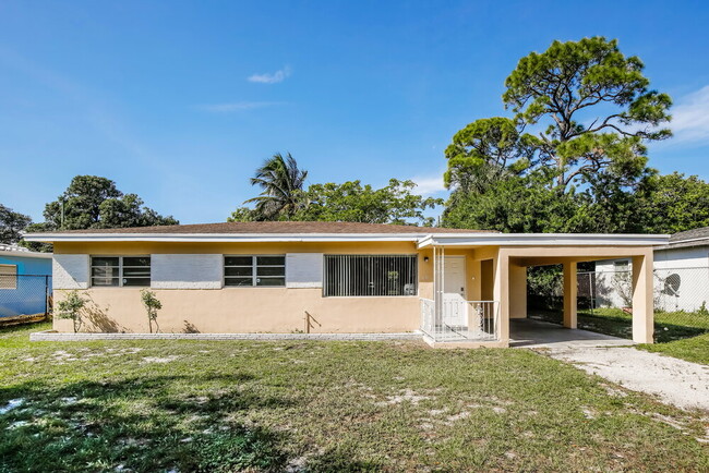 Building Photo - 631 SW 31st Ave