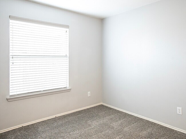 Building Photo - 2414 Alcove Foster Ct