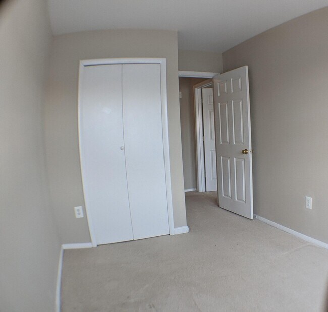 Building Photo - 16569 Royal Ct