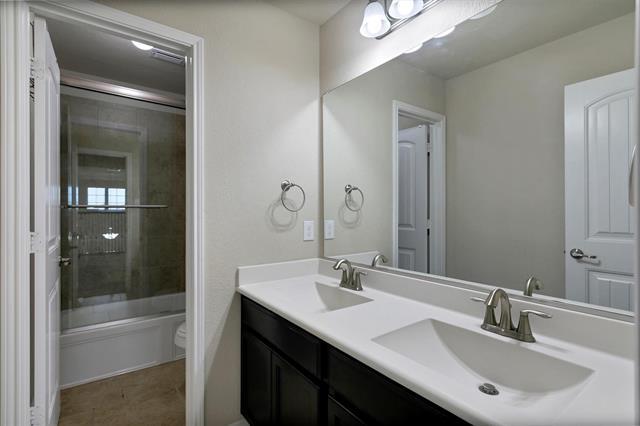 Building Photo - 11824 Kurth Dr