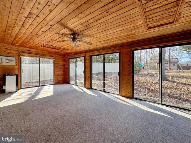 Building Photo - 401 Butternut Ct