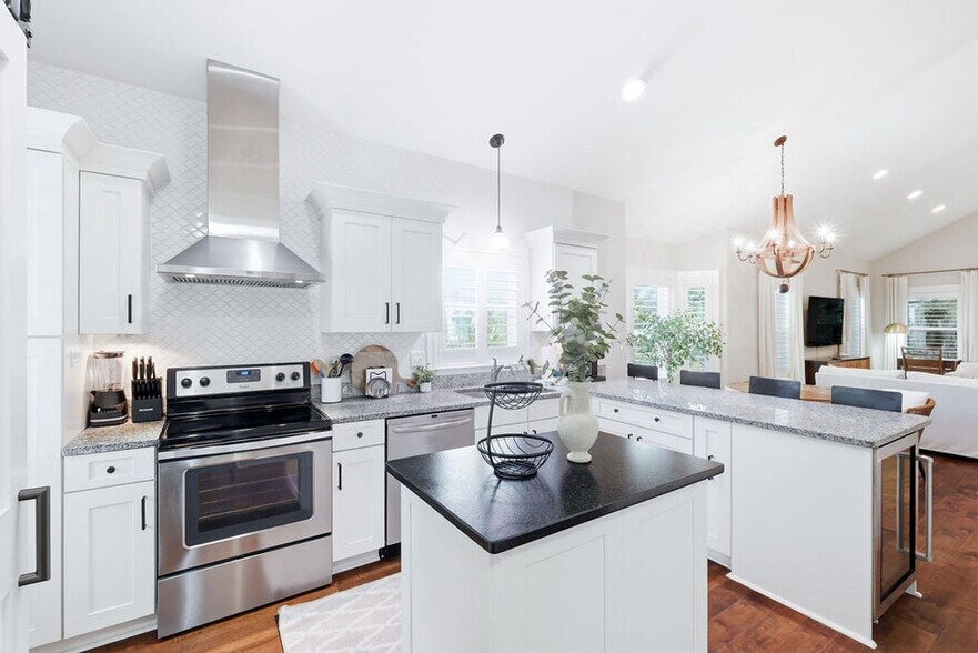 Building Photo - 75 Cullman Ave