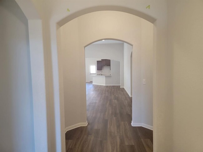 Building Photo - 612 Little Draw Ln