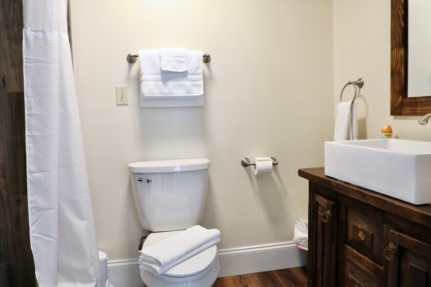 Bath 3 - 4729 N Route 44 Hwy