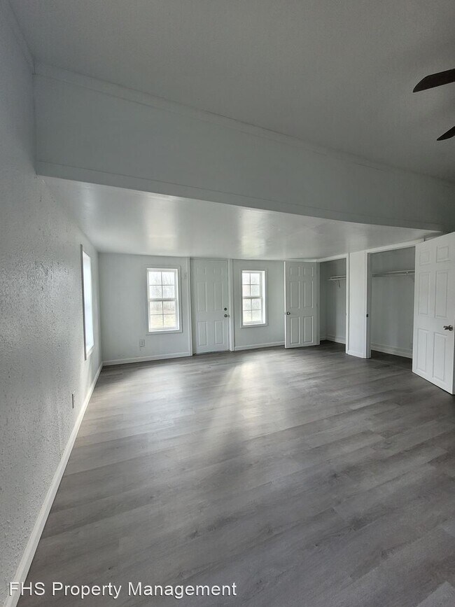 Building Photo - 4 br, 2 bath House - 1510 W Lynn St