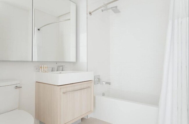 Building Photo - 1 bedroom in NEW YORK NY 10004