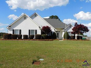 Building Photo - 225 Waterford Dr