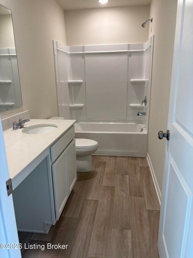 Building Photo - 2013 Lyndon Green Cir