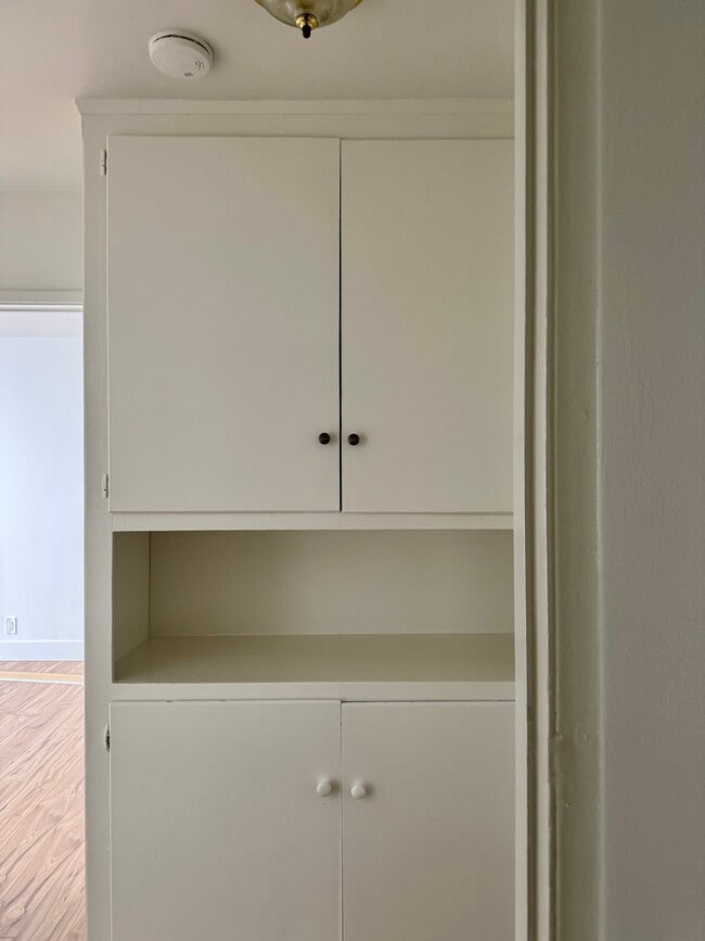 Building Photo - 13429 Beach Ave