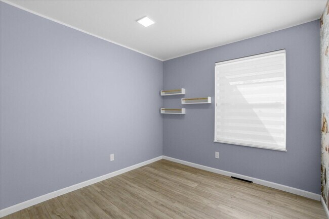 Building Photo - 16405 E Layton Ave