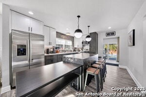 Building Photo - 767 E Myrtle St