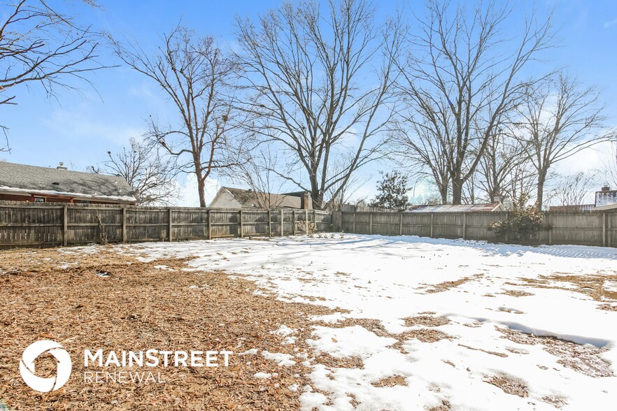 Building Photo - 3768 Stonehill Dr