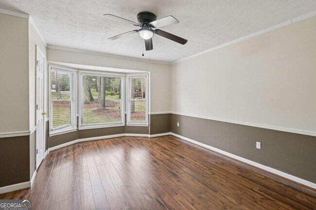 Building Photo - 7379 N Mitchell Ct