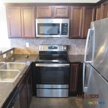 Building Photo - 1714 Risen Star Ln