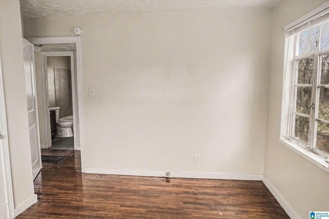 Building Photo - 1520 17th Way SW