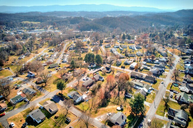 Building Photo - 1624 Edgemont Ave