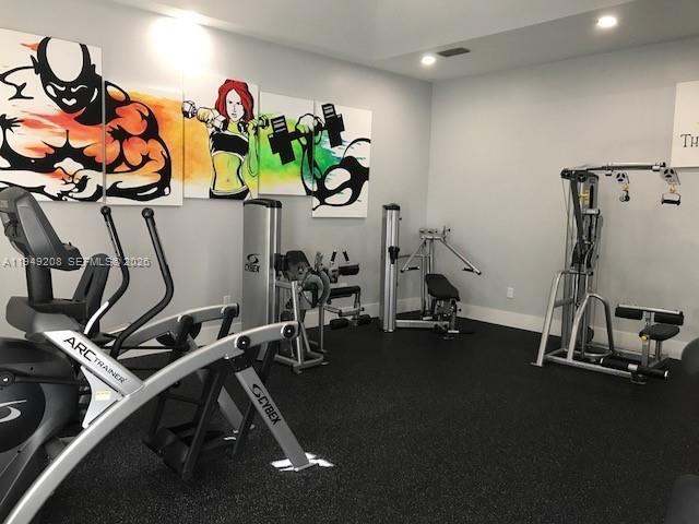 Building Photo - 19901 E Country Club Dr