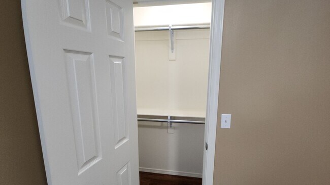 Building Photo - 2002 S Frankfort Ave