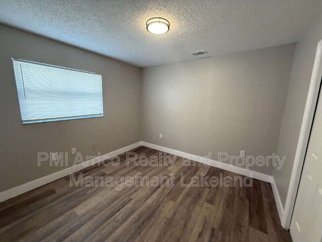 Building Photo - 3588 Raintree Ln