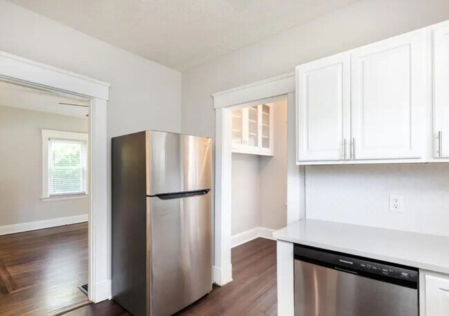 Building Photo - 2556 Williams Ave