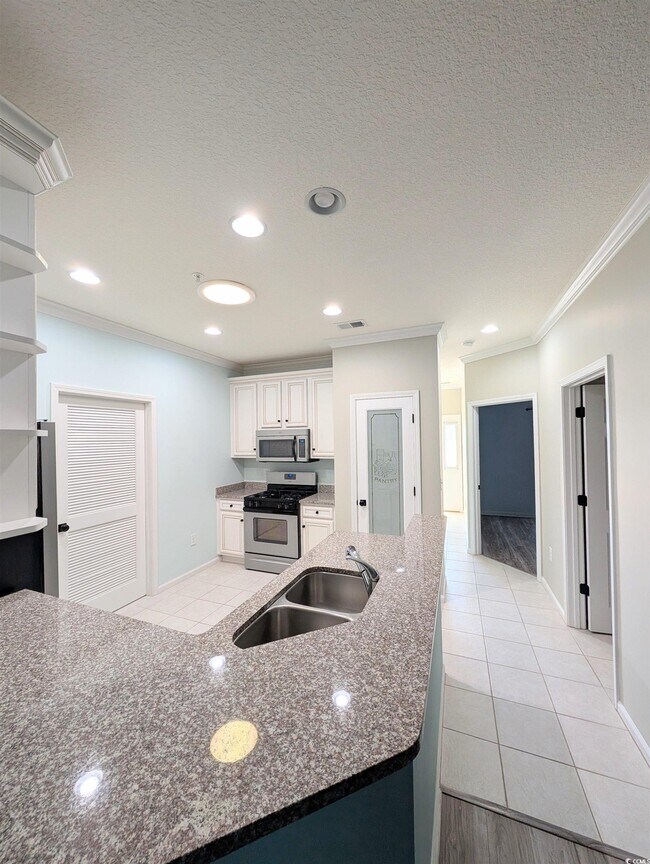 Building Photo - 822 Sail Ln