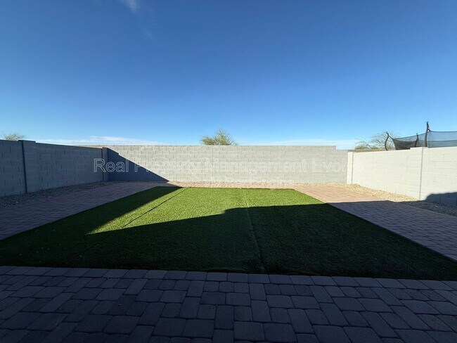 Building Photo - 12538 W Orangewood Ave