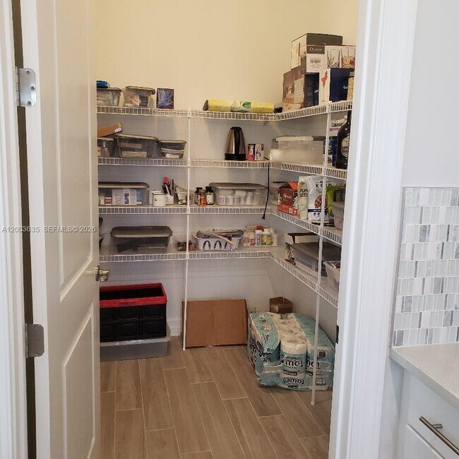 Building Photo - 9139 Passiflora Wy