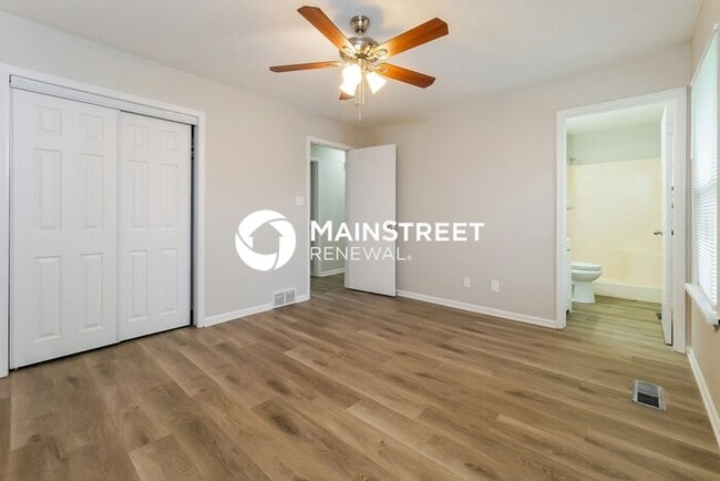 Building Photo - 3 Bedroom Pet-Friendly Home in Leavenworth, KS with Main Street Renewal