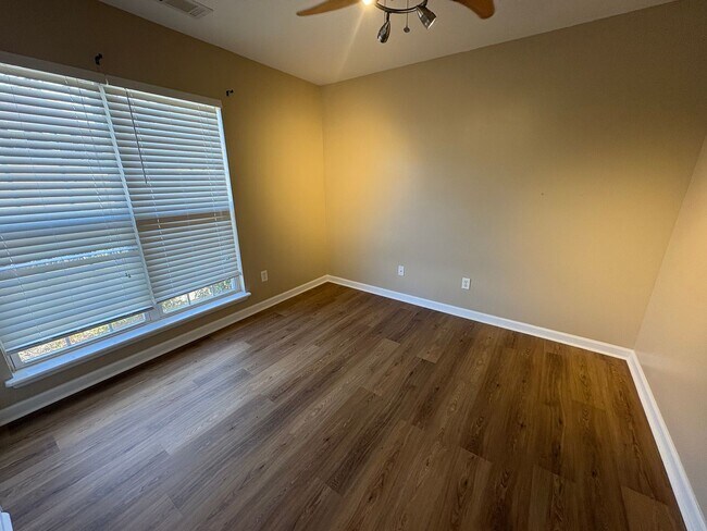 Building Photo - 934 Sedgefield Cir