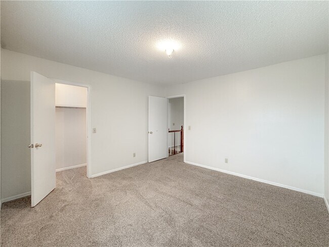 Building Photo - 4114 N Sunflower Cir