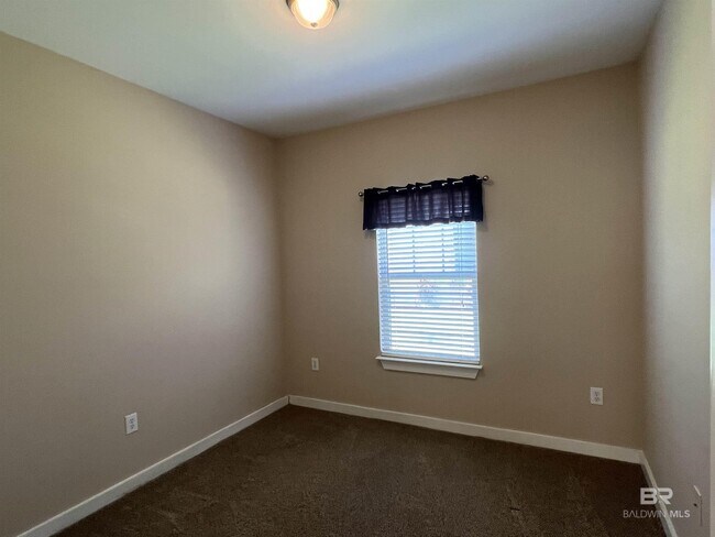 Building Photo - 1065 Crown Walk Dr