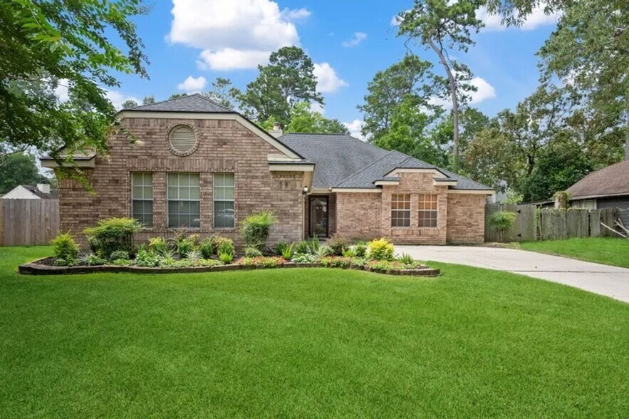 Primary Photo - 3518 Grove Oaks Dr