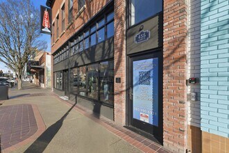 Building Photo - WINTER SPECIAL - NEWLY RENOVATED DOWNTOWN SALEM ONE BEDROOM