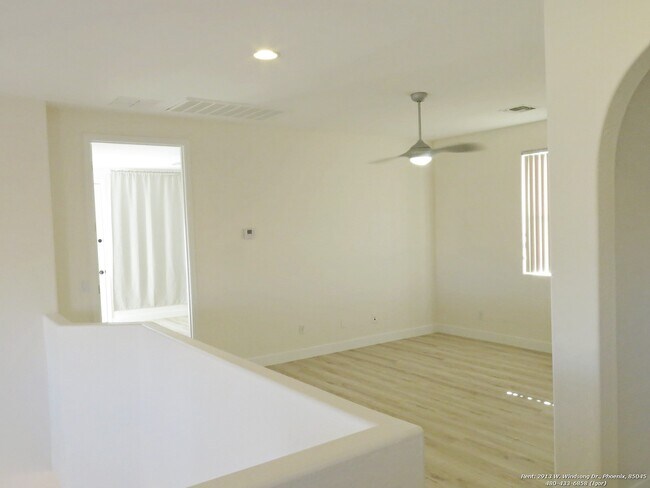 Building Photo - 2913 W Windsong Dr