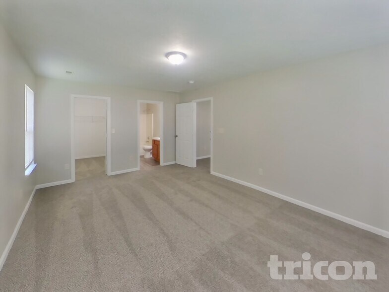 Building Photo - 214 Rolling Ridge Dr
