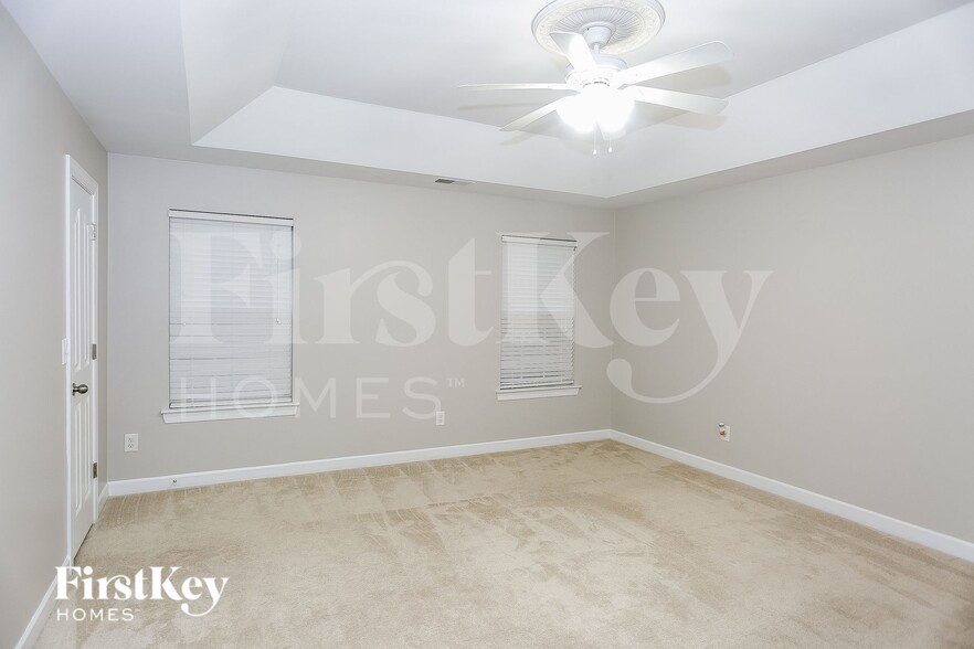 Building Photo - 2853 Island Point Dr NW