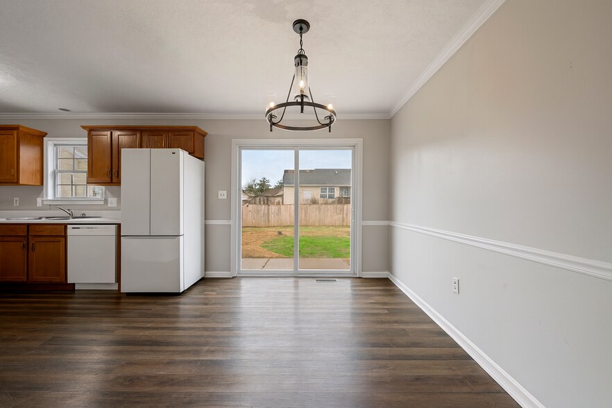 Building Photo - 1307 Miller Pond Rd