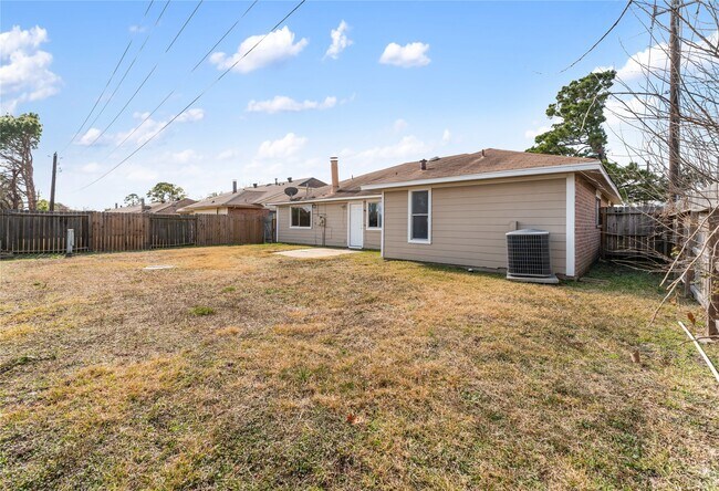 Building Photo - 1819 Freshmeadow Dr