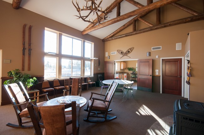 Clubhouse - Little Deschutes Lodge I & II