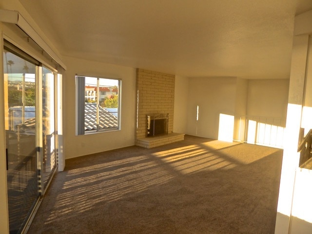 living room w/gas log fpl - 1201 Buena Vista